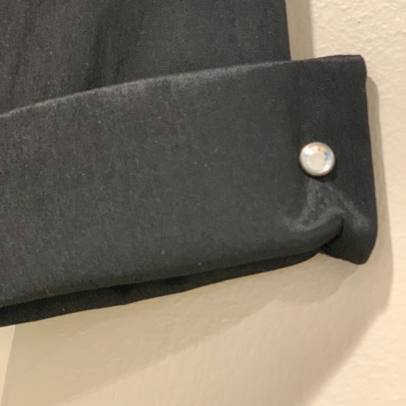 Top - Picture 4 of 6